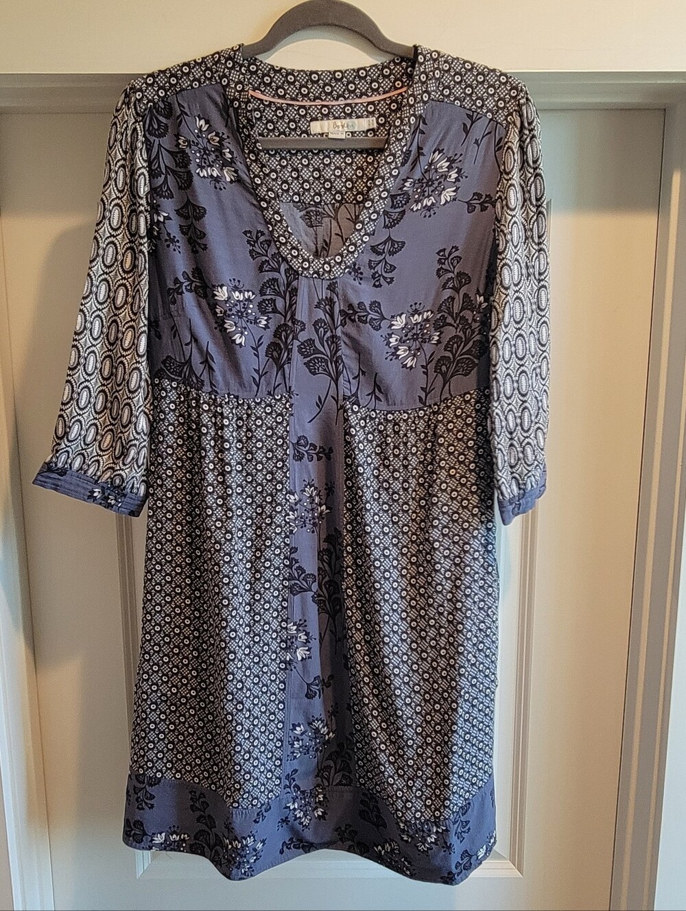 Boden Mollie Floral Blue and White Dress - Picture 2 of 6